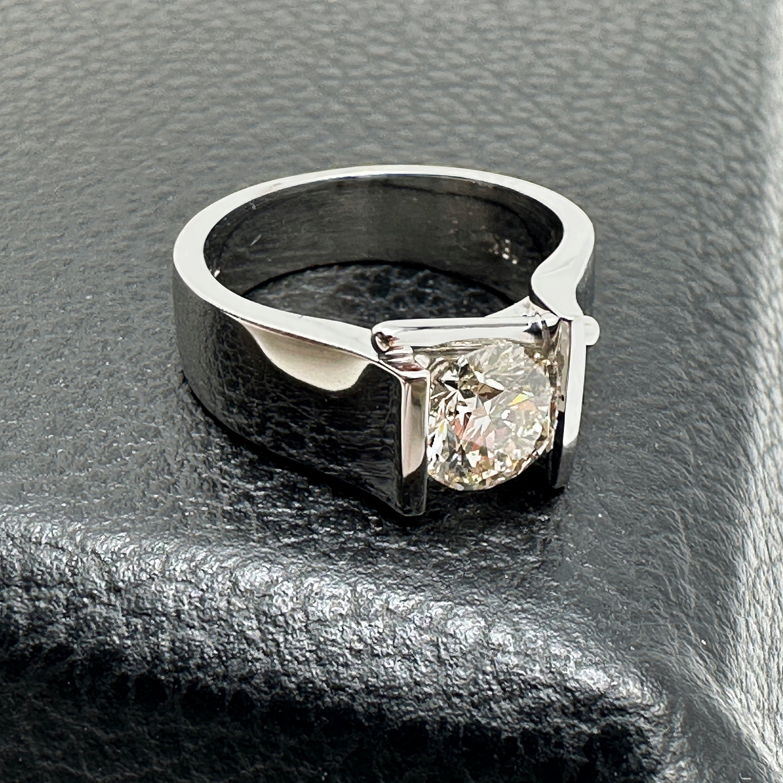 Custom 18K White Gold Wide Abstract Ring Mount