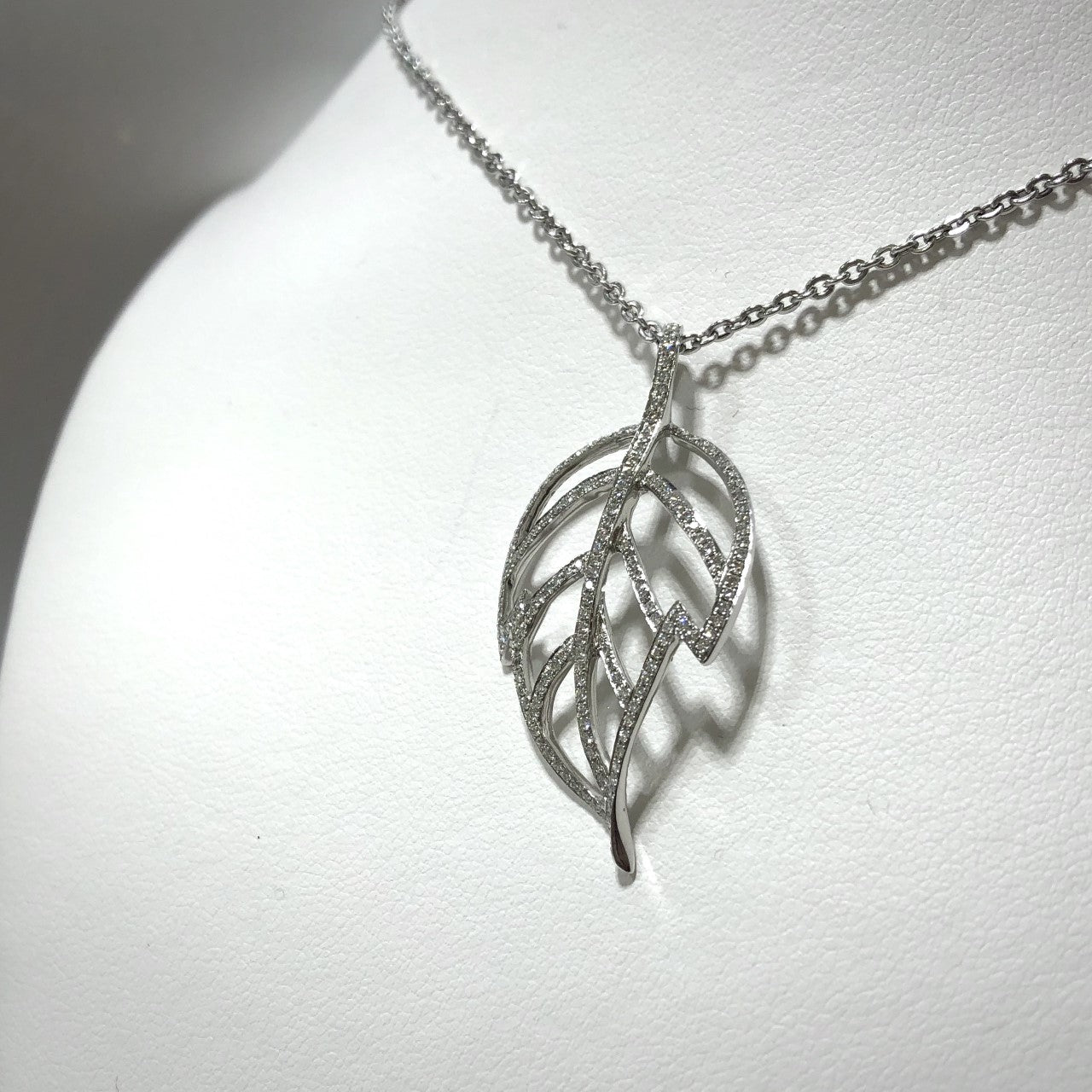 18KW Diamond Leaf Pendant (Chain Included)