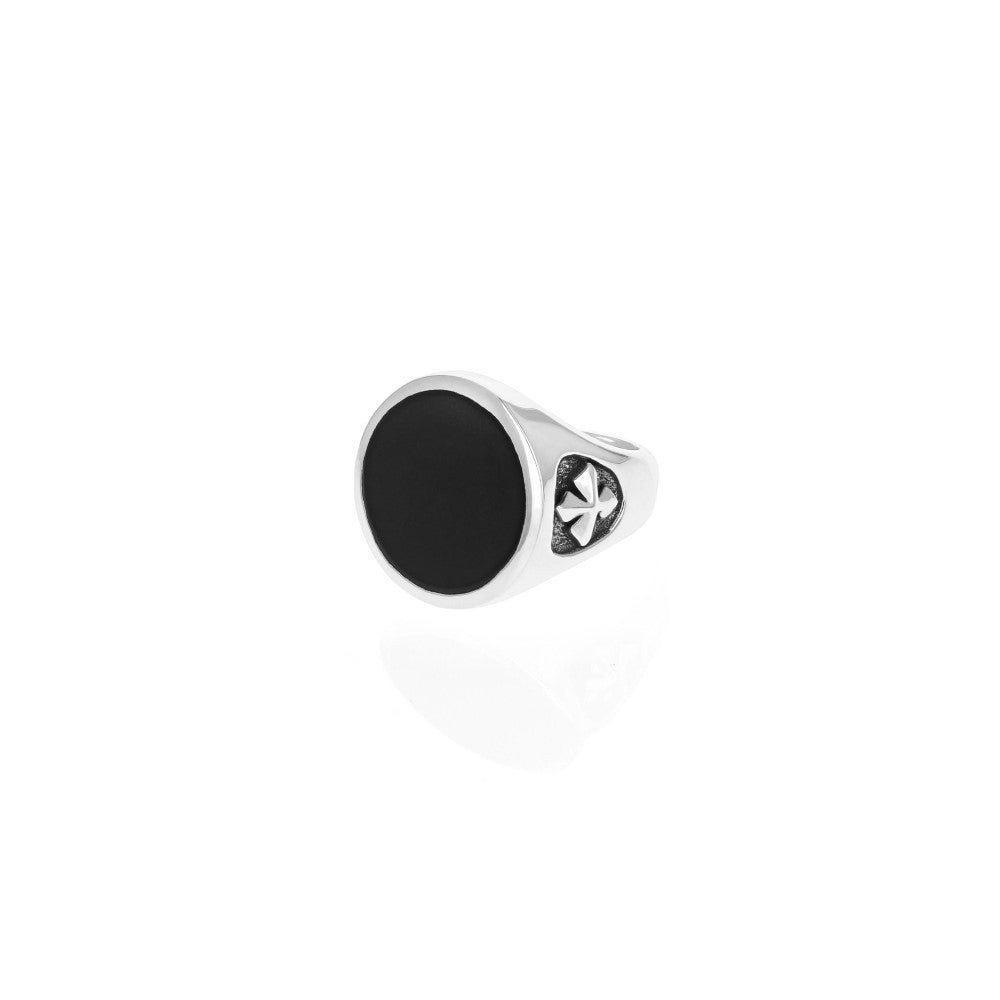 Signet ring with onyx and diamond
