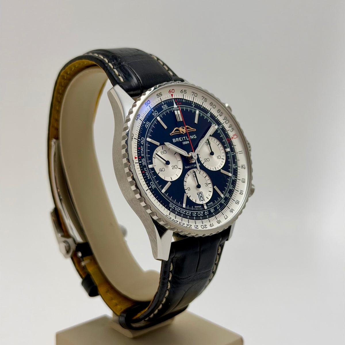 Pre-Owned Breitling Navitimer 43