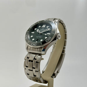 Pre-Owned OMEGA Seamaster Diver 300M Green