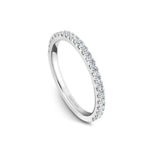 Noam Carver Round Diamond Engagement Ring