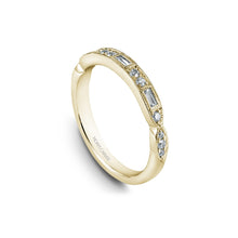 Noam Carver Round Diamond Engagement Ring