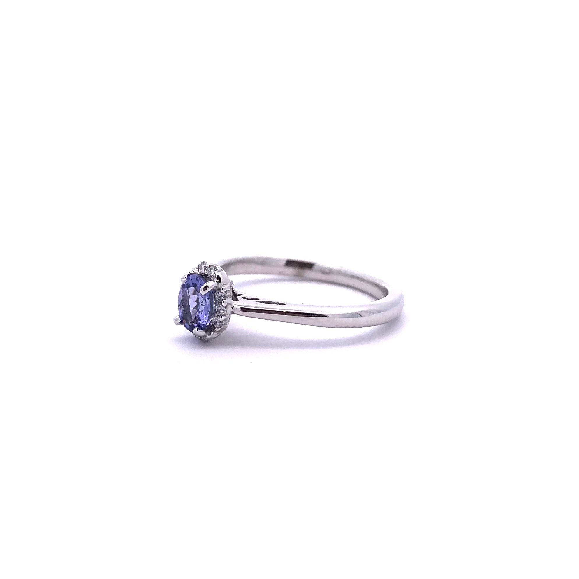 Estate 18KW Oval Tanzanite Ring