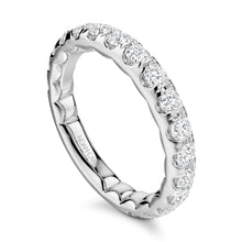 Noam Carver Luna Round Diamond Engagement Ring