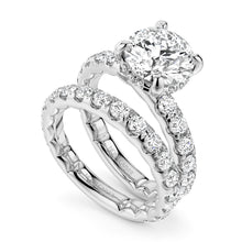Noam Carver Luna Round Diamond Engagement Ring