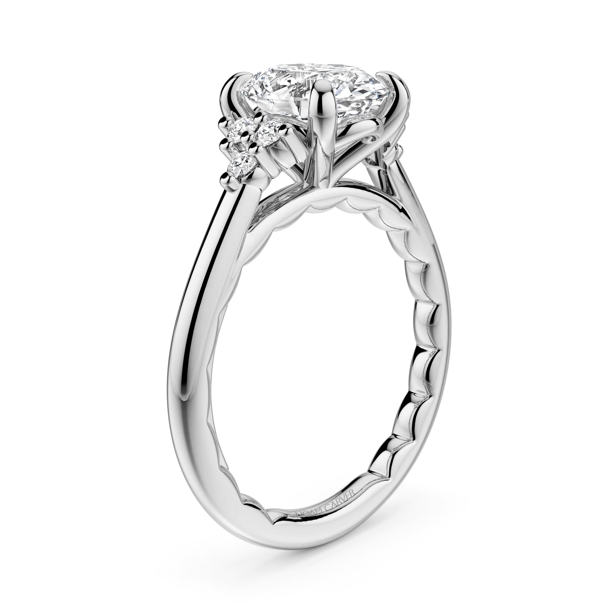 Noam Carver Luna Round Diamond Engagement Ring