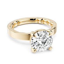 Noam Carver Luna Round Diamond Engagement Ring