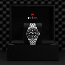 TUDOR Black Bay