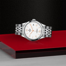 TUDOR 1926, model #M91450-0011, at IJL Since 1937