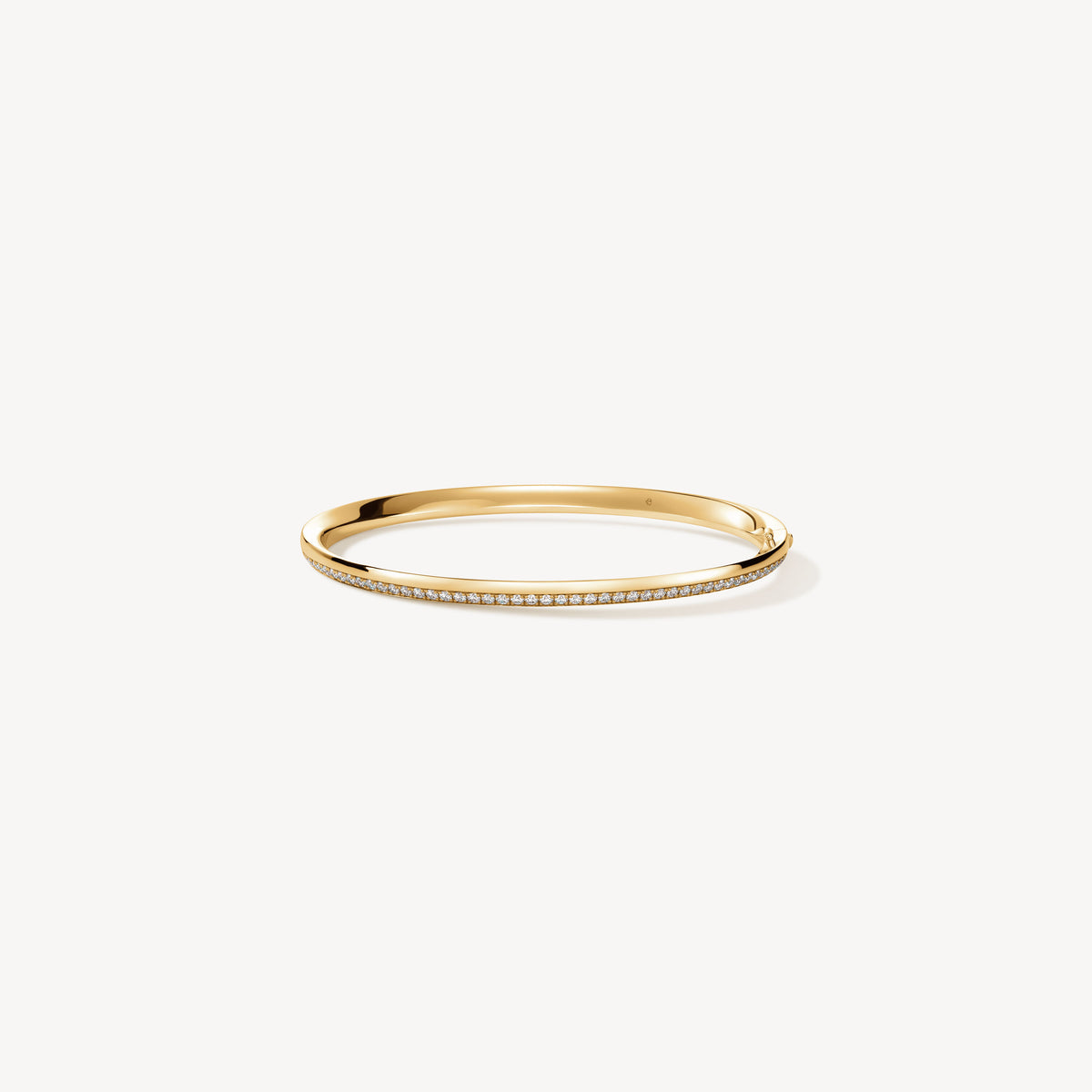 Hearts On Fire Barre Pavé Bangle