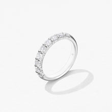Hearts On Fire Signature 9-Stone Band
