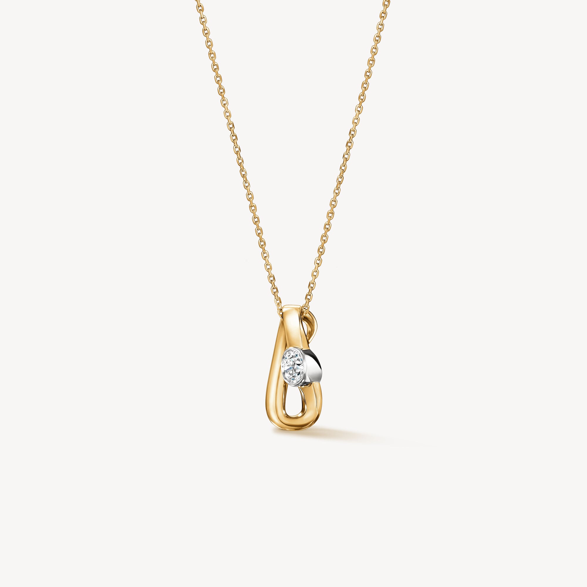 Hearts On Fire INSIDE/OUT Single Diamond Pendant Necklace