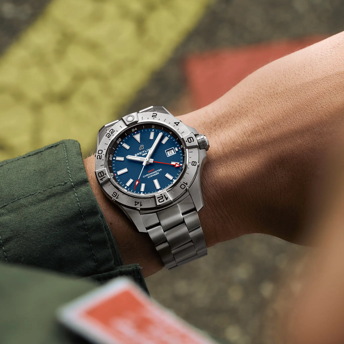 Breitling Avenger Automatic GMT 44