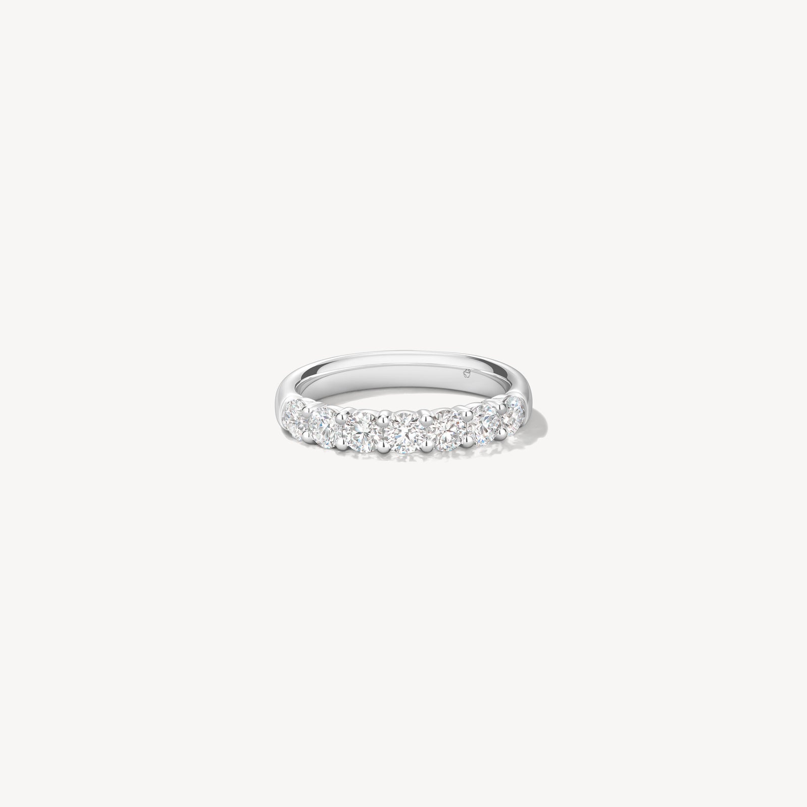 Hearts On Fire Signature 7-Stone Band
