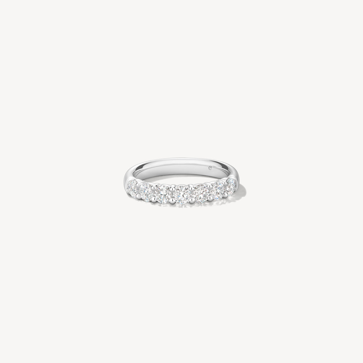 Hearts On Fire Signature 7-Stone Band