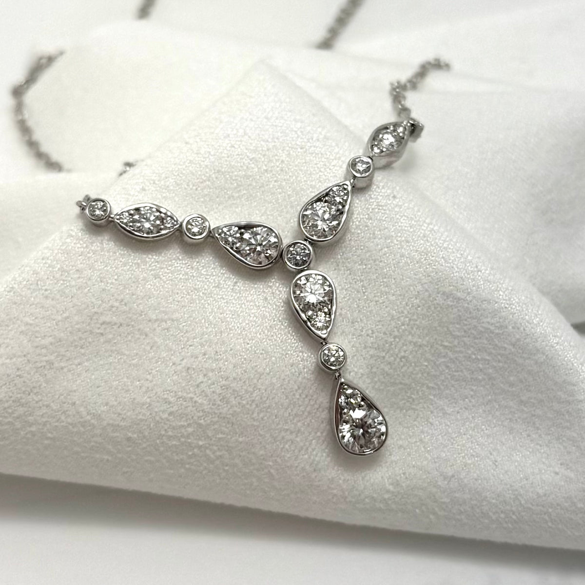 18K White Gold Diamond Bar Necklace 16-Inch