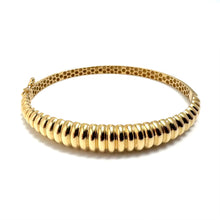 14KY Croissant Hinged Bangle