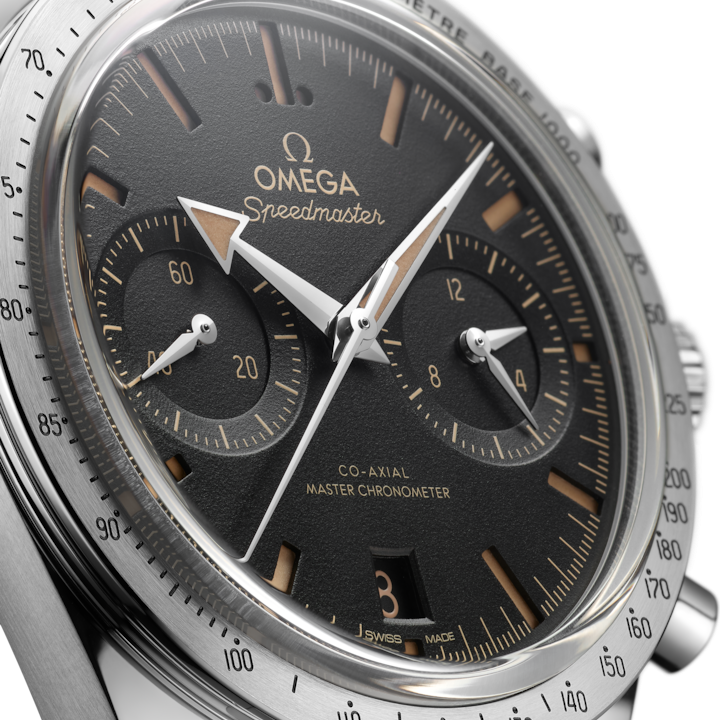 Omega moonwatch 40mm sale