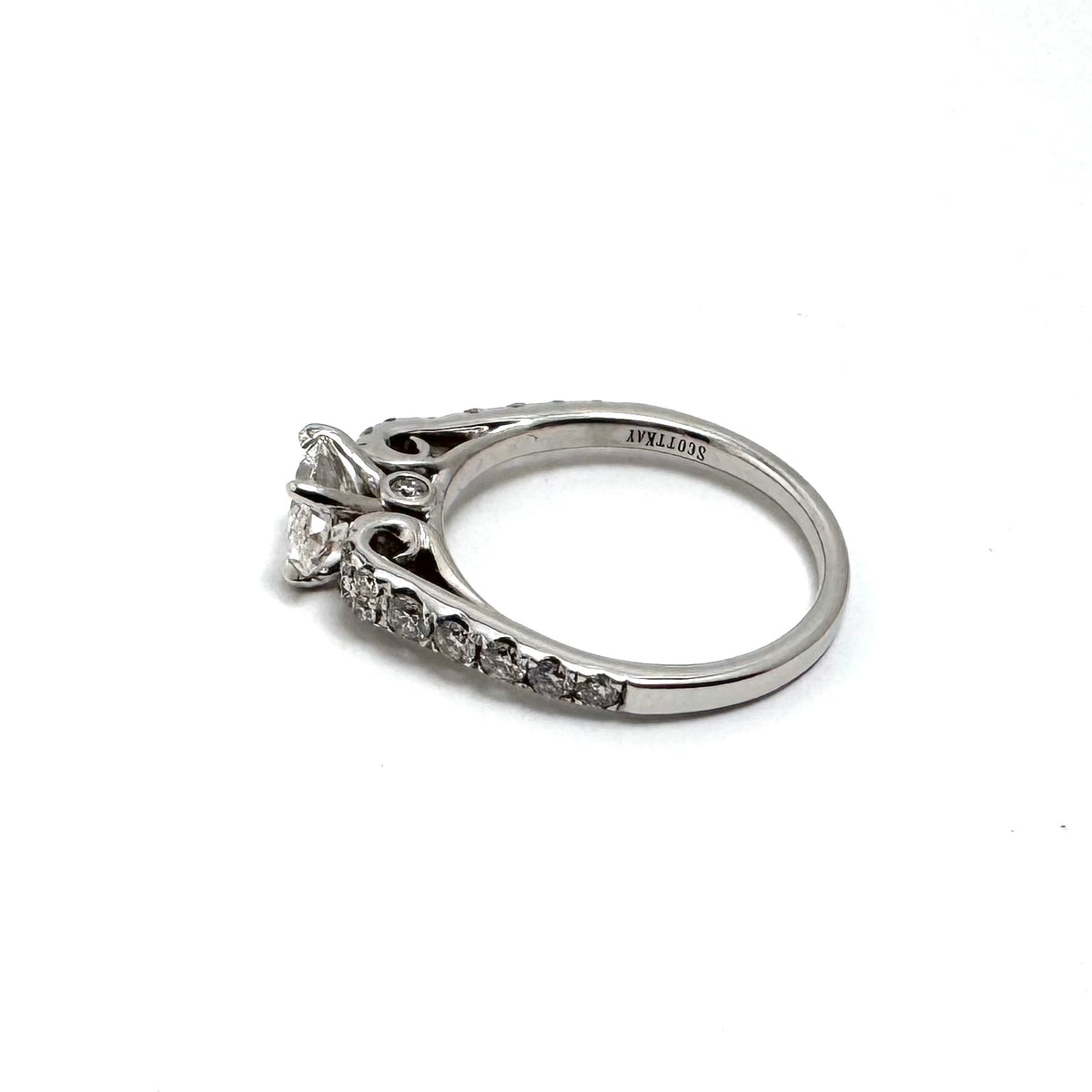 19KW Eng Rg Oval LGD 1.01 G-J/VS Diatw =0.48ct RNG SZ. 6.5