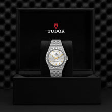 TUDOR Royal