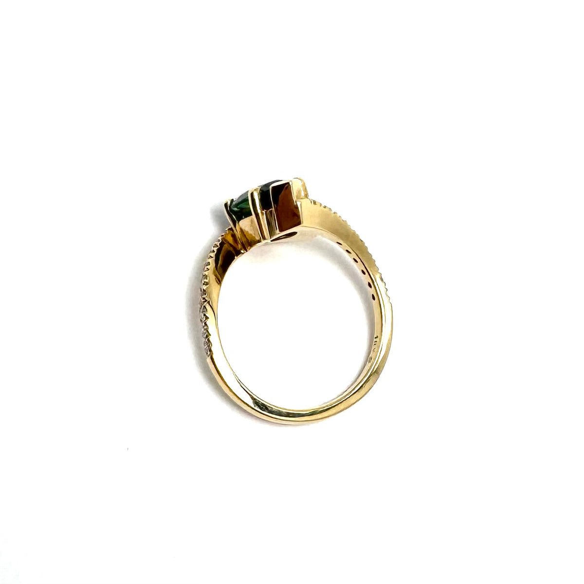 18KY Ring Gen. Gr.Tourmaline Pear =2.35ct 28Dia=0.42ct