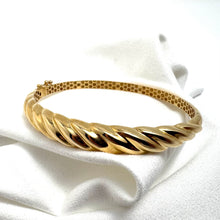 14KY Croissant Hinged Bangle TA193
