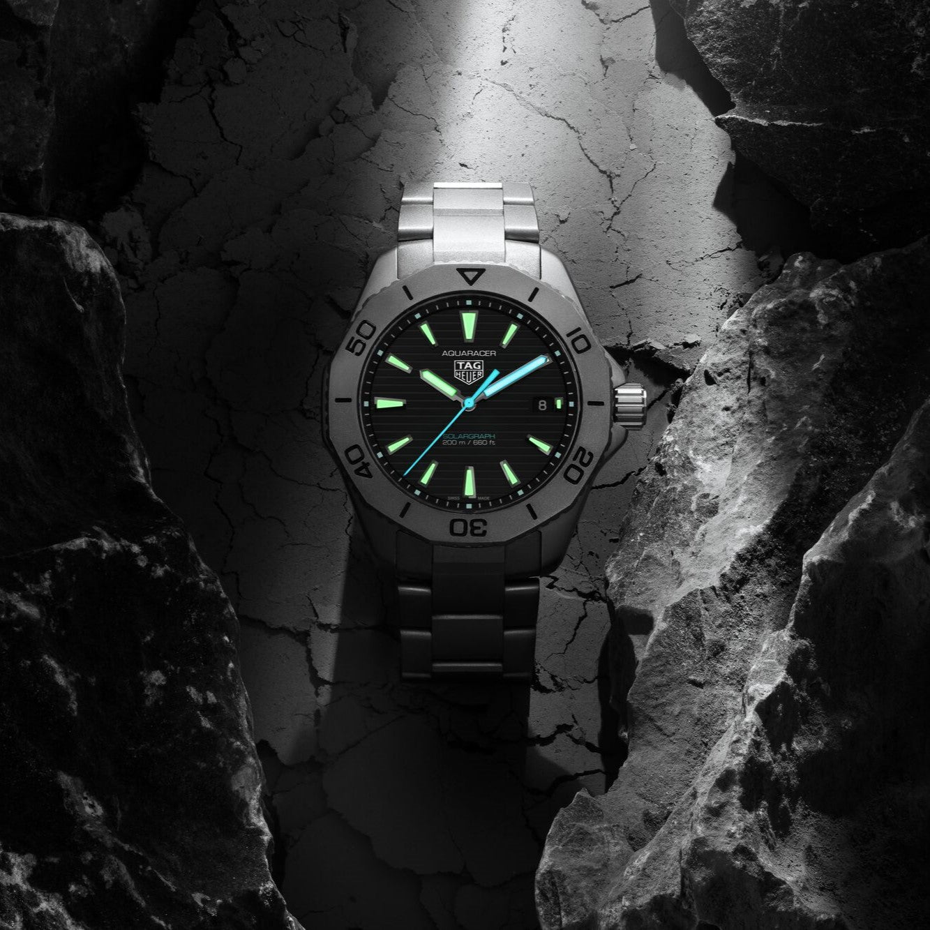 TAG Heuer Professional Aquaracer 200 Solargraph 40mm