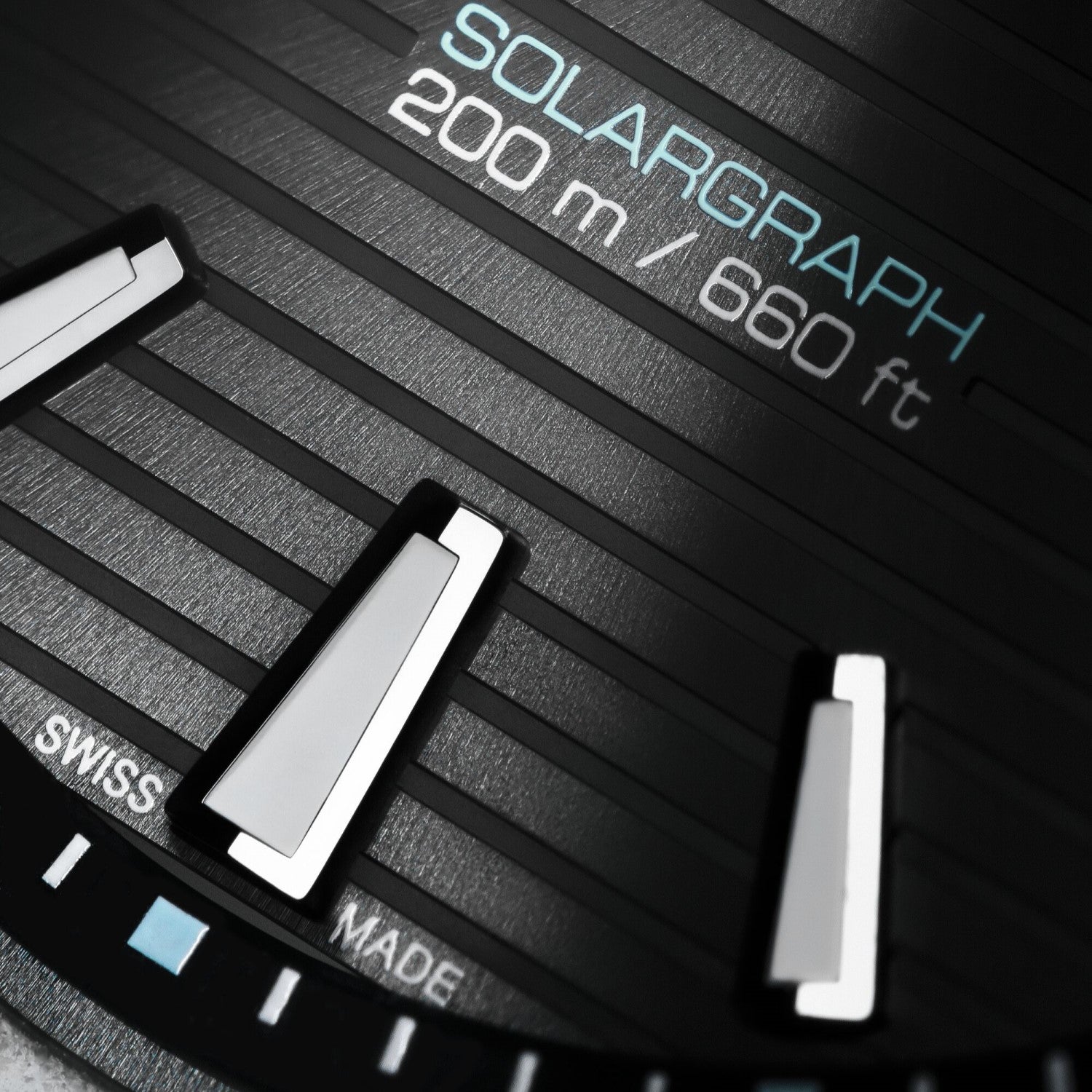 TAG Heuer Professional Aquaracer 200 Solargraph