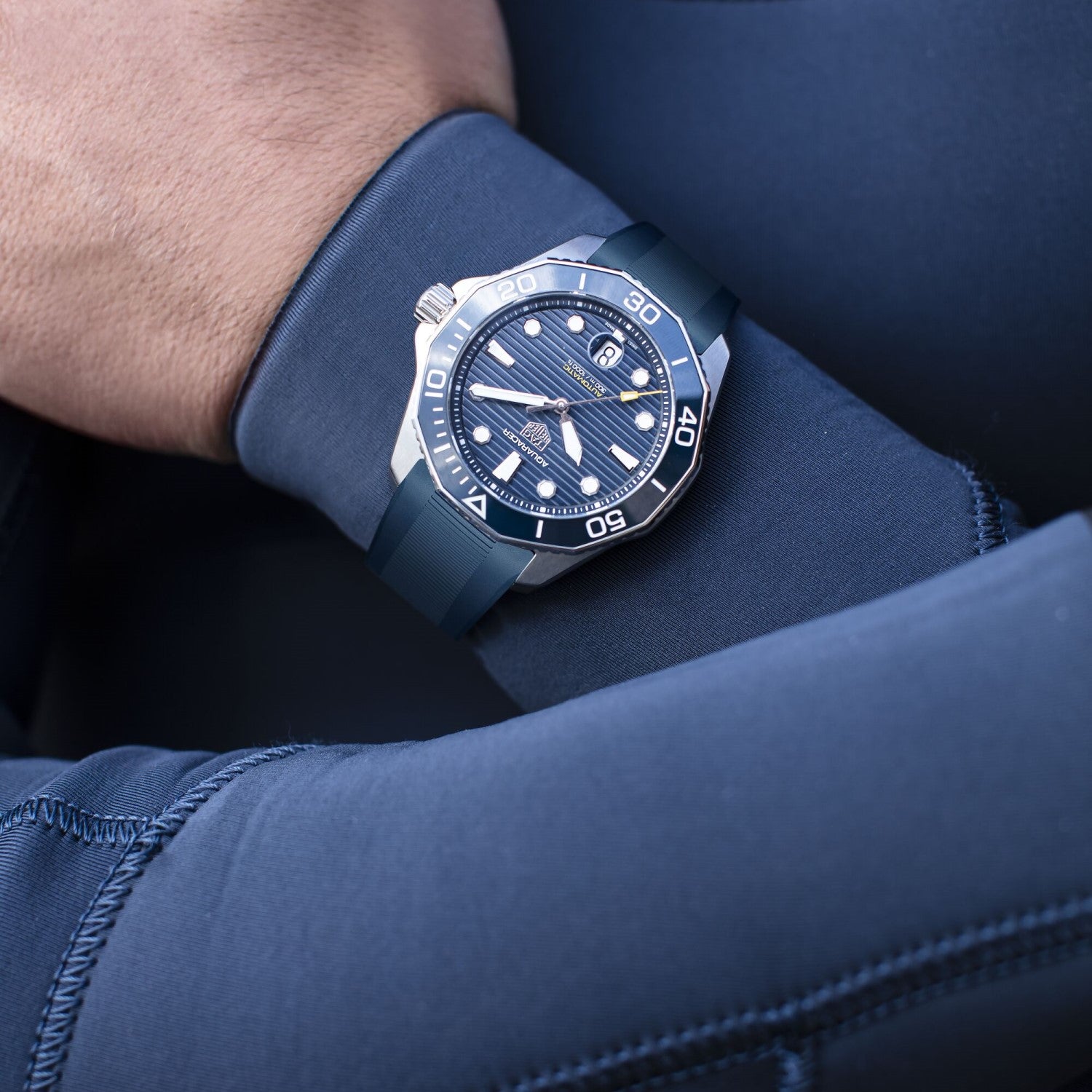 Tag heuer aquaracer outlet calibre 5 43mm blue