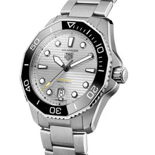 TAG Heuer Aquaracer Professional 300 Calibre 5 Automatic 43mm, model #WBP201C.BA0632, at IJL Since 1937