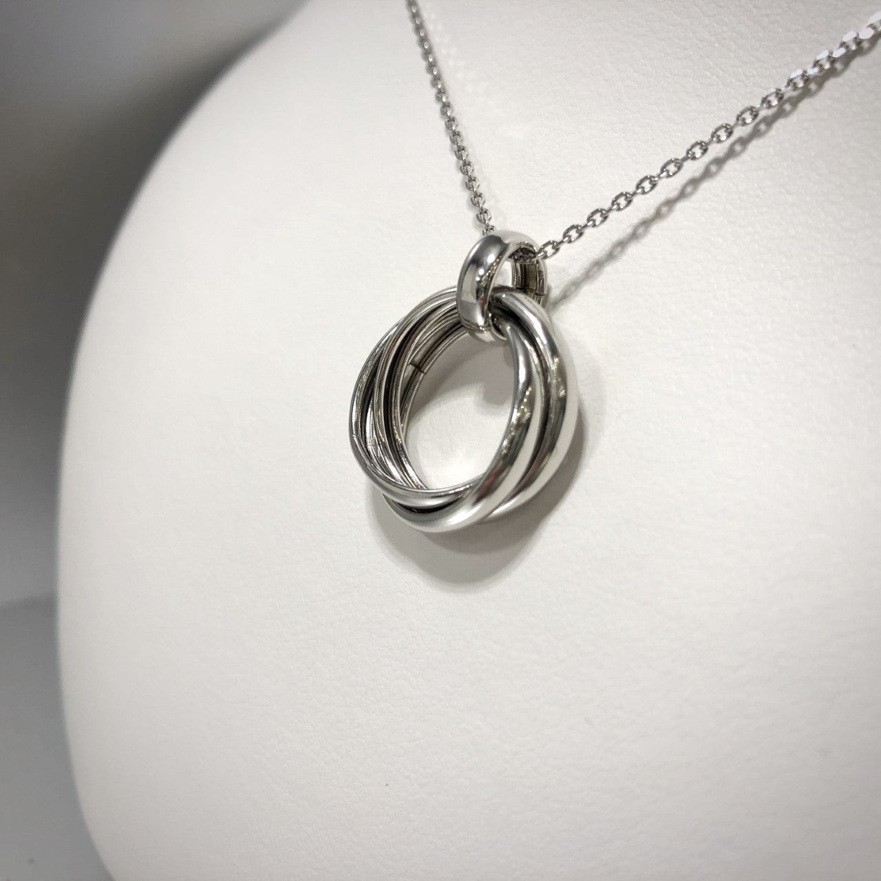 Sterling Silver Circle Pendant (Chain Included)