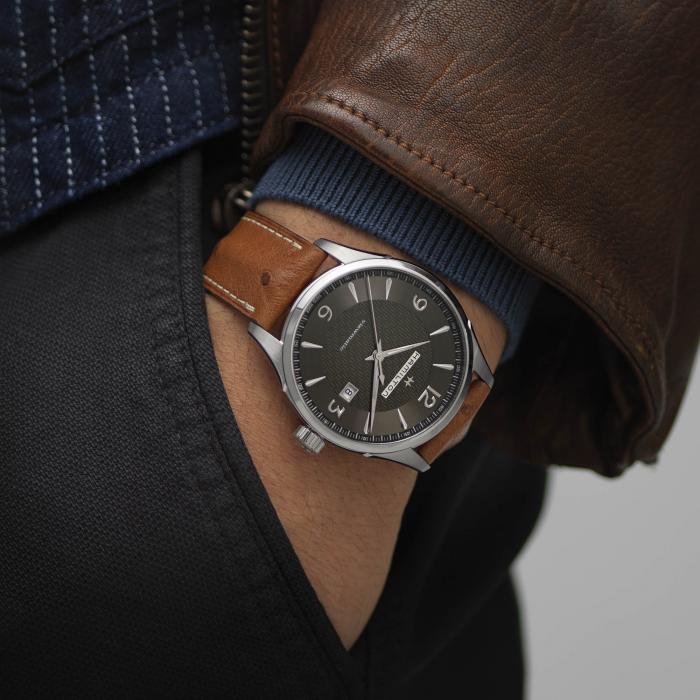 Hamilton Jazzmaster Viewmatic Auto, model #H32755851, at IJL Since 1937