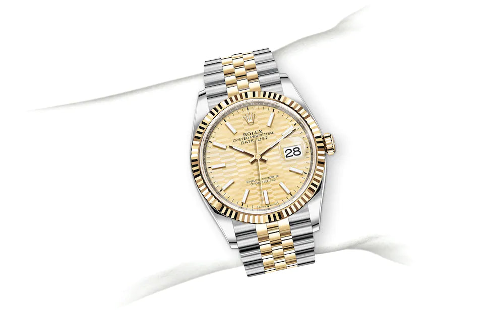 Rolex Datejust in Oystersteel and gold, M126233-0039